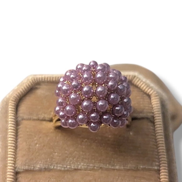 Elegant Gold and Light Amethyst Pearl Cluster Ring Women's Sz 8 & 9 - Picture 2 of 5
